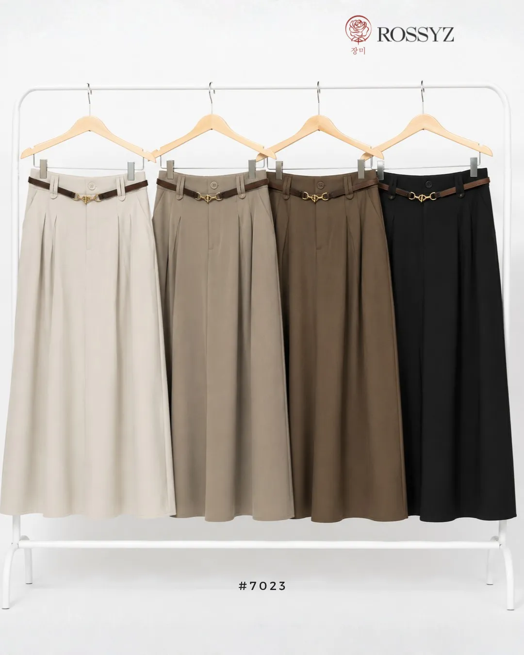 Satu model rok, kode #7023, dalam empat warna di rak: krem, taupe, cokelat, dan hitam